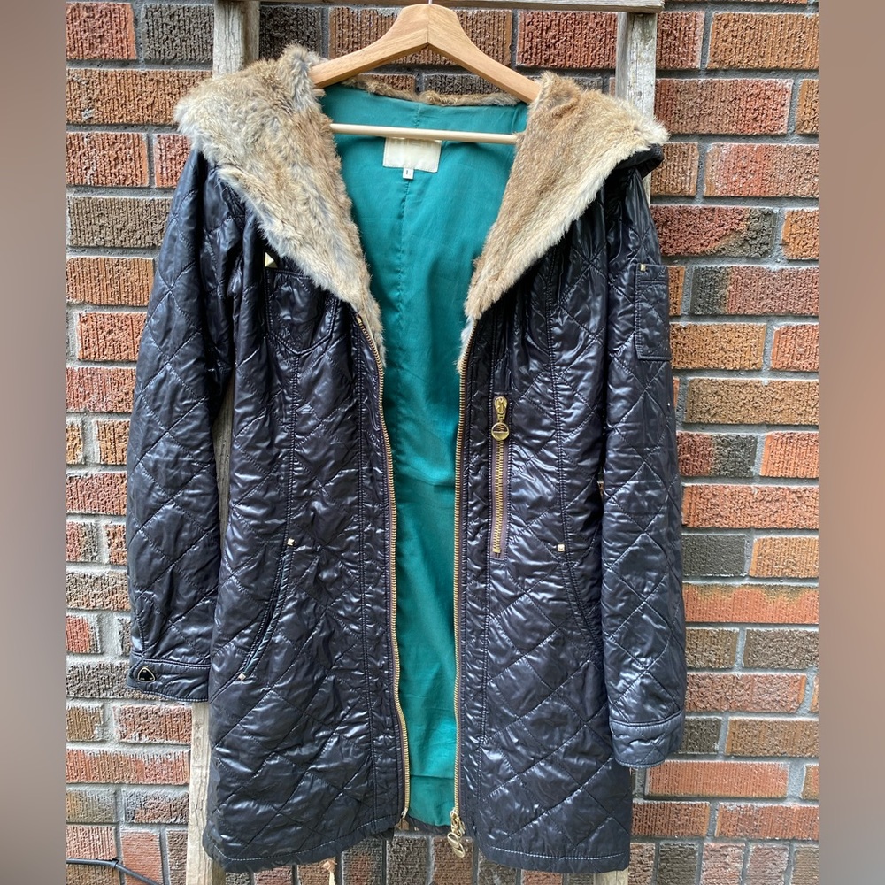 Gently loved ✨ Black MET Jacket w/ fully fur lined hood and emerald satin lining